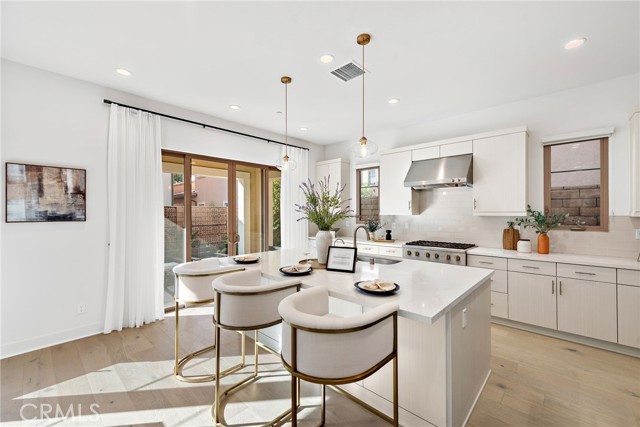 Detail Gallery Image 11 of 32 For 215 Sutters Mill, Irvine,  CA 92602 - 4 Beds | 4/1 Baths