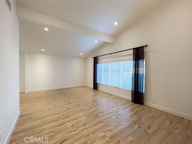 12585 Byron Avenue, Granada Hills CA: https://media.crmls.org/medias/1301a14b-ef41-406d-994e-bf48b831b0e9.jpg