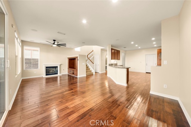 Detail Gallery Image 16 of 75 For 26640 via Bellazza, Valencia,  CA 91381 - 3 Beds | 2/1 Baths