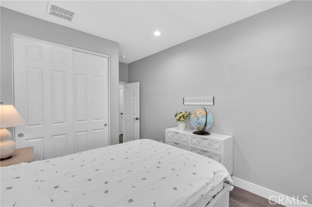 230 Bright Poppy, Irvine CA: https://media.crmls.org/medias/1302014a-0099-4ee1-a32a-0f3272e741ef.jpg