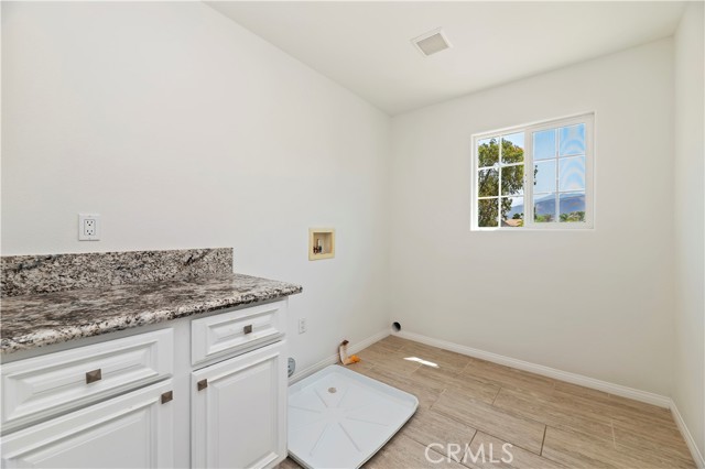 7066 Hayden Avenue, Corona CA: https://media.crmls.org/medias/13022780-d3ba-4f9f-bf49-3b6bf5d51c63.jpg