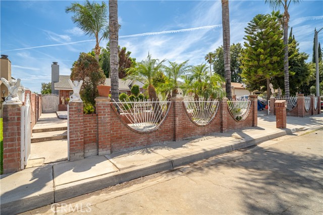 Detail Gallery Image 4 of 44 For 2455 Saint Elmo Dr, San Bernardino,  CA 92410 - 3 Beds | 2 Baths
