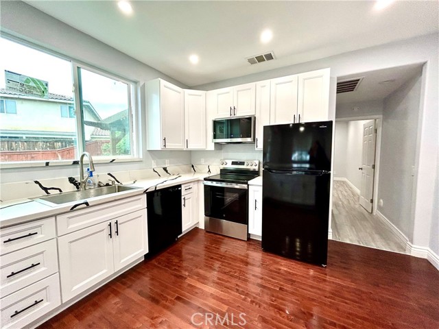 Detail Gallery Image 3 of 9 For 3597 Rock Butte, Perris,  CA 92595 - 1 Beds | 1 Baths
