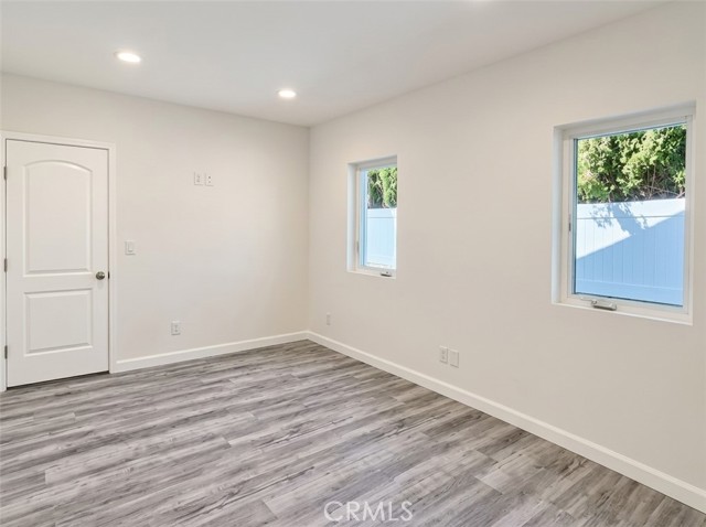 4615 Saloma Avenue photo 13