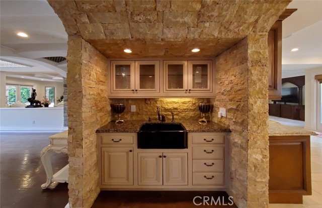 Detail Gallery Image 27 of 45 For 11947 Iredell St, Studio City,  CA 91604 - 7 Beds | 8 Baths