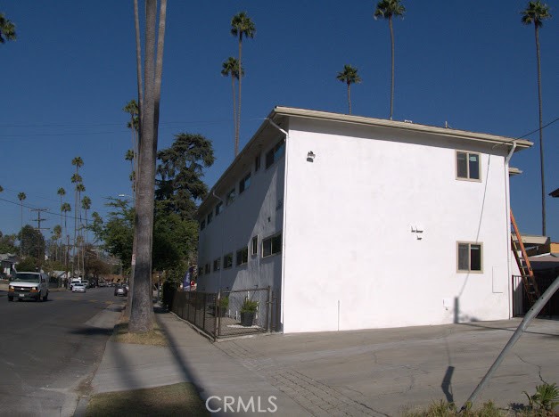 Detail Gallery Image 12 of 13 For 3160 Warwick Ave #6,  Los Angeles,  CA 90032 - 2 Beds | 1 Baths