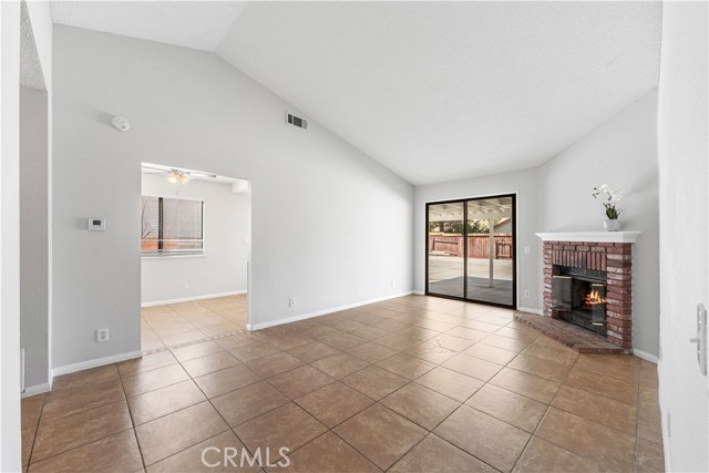 Detail Gallery Image 9 of 35 For 38115 41st St, Palmdale,  CA 93552 - 3 Beds | 2 Baths