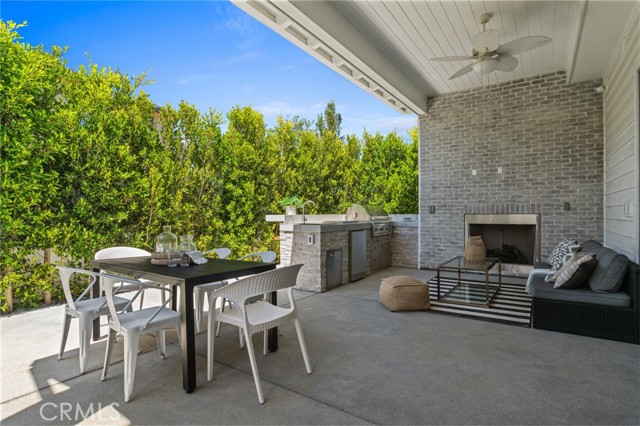 849 12th Court, Manhattan Beach, California 90266, 5 Bedrooms Bedrooms, ,5 BathroomsBathrooms,Residential,Sold,12th,SB22146383