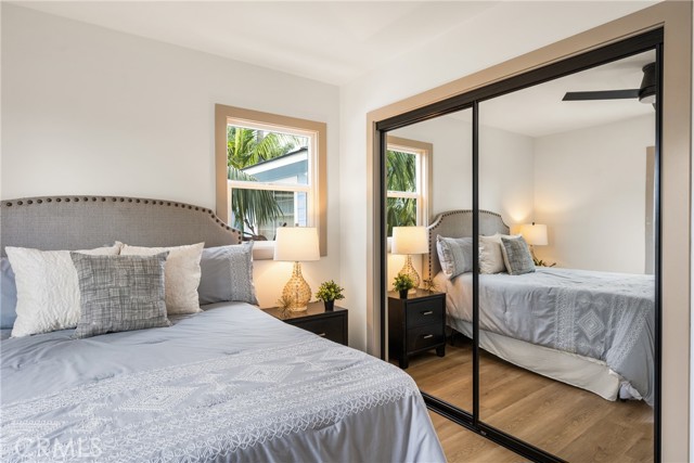 5161 E 27th Street, Long Beach CA: https://media.crmls.org/medias/1306c829-97fd-46e1-b77b-fb60926f0c5e.jpg