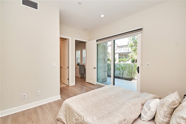 133 Aspect, Irvine CA: https://media.crmls.org/medias/13095b1e-bf0c-497f-8e8e-5628fefbab63.jpg