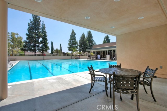 Detail Gallery Image 36 of 46 For 1691 Green Meadow Ave, Tustin,  CA 92780 - 6 Beds | 4 Baths
