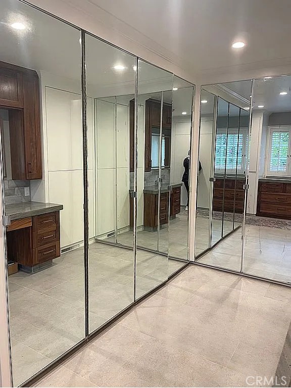 Detail Gallery Image 25 of 37 For 4217 Cedar, Long Beach,  CA 90807 - 4 Beds | 6 Baths