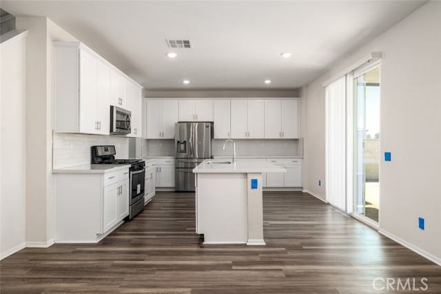 Detail Gallery Image 6 of 34 For 9667 Lasorda Ct, Riverside,  CA 92503 - 5 Beds | 3 Baths