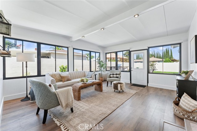 18011 Theodora Drive, Tustin CA: https://media.crmls.org/medias/130bda78-7811-4913-bf53-a232479f243e.jpg