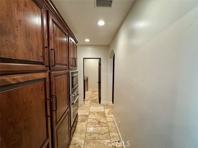 1415 Via Vallarta, Riverside CA: https://media.crmls.org/medias/130c2f8b-4e00-4501-b323-94d4b4e9f427.jpg