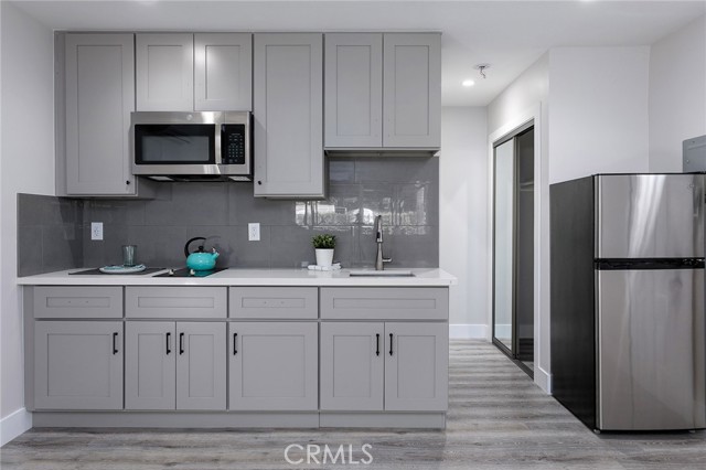 783 E Grand Avenue, Pomona CA: https://media.crmls.org/medias/130d6006-0656-4352-84c6-eb86f8cfd9d9.jpg