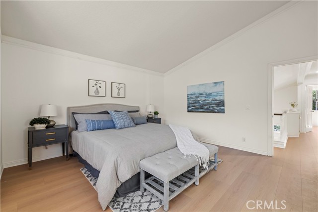 22557 Fenwall Drive, Saugus CA: https://media.crmls.org/medias/130ddb4e-cf3d-44be-8c9d-fb9b277fd492.jpg