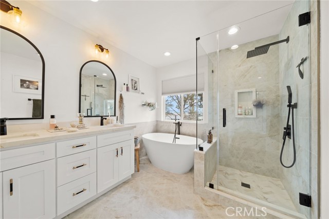Detail Gallery Image 30 of 41 For 2200 Jeans Ct, Signal Hill,  CA 90755 - 4 Beds | 2/1 Baths