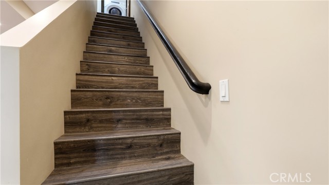 Detail Gallery Image 11 of 32 For 14256 Victory Bld #3,  Van Nuys,  CA 91401 - 2 Beds | 2 Baths