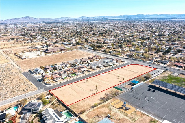 Detail Gallery Image 6 of 13 For 1 Valencia St, Hesperia,  CA 92345 - – Beds | – Baths