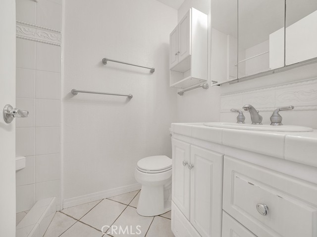 21222 Banff Lane, Huntington Beach CA: https://media.crmls.org/medias/130f1d41-521c-4d73-b1e8-4b7893a32ee4.jpg
