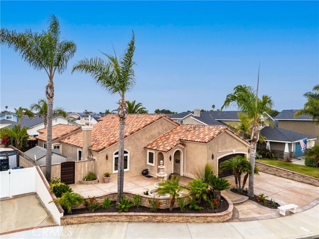 20162 S New Britain Lane, Huntington Beach CA: https://media.crmls.org/medias/130f2738-e731-481f-8ecf-0cb532e55235.jpg