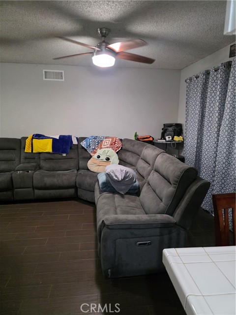 Detail Gallery Image 13 of 38 For 6026 Winncliff Drive, Jurupa Valley,  CA 92509 - 3 Beds | 2 Baths