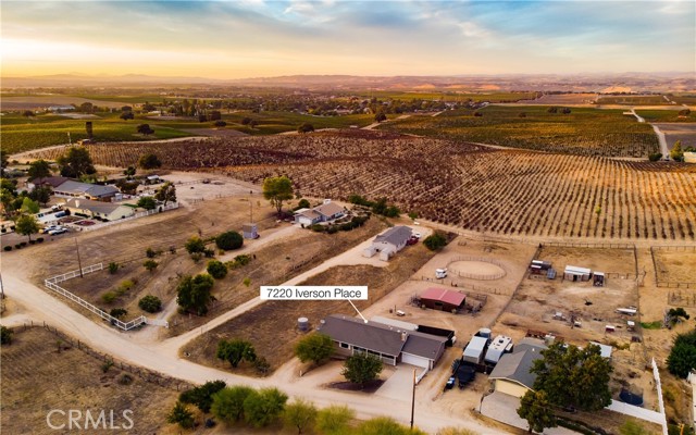 Located in the heart of wine country, this equestrian property affords fabulous sunset views of the vineyards and the hilltops