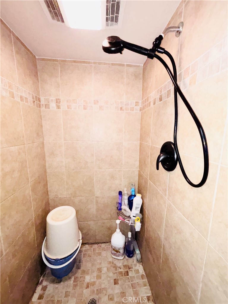 https://media.crmls.org/medias/130f7281-cedf-495d-8c88-06f75875096a.jpg?preset=X-Large