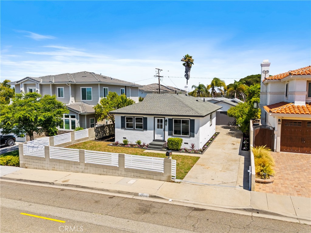 2419 Graham Avenue