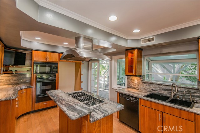 4602 Hurford Terrace, Encino CA: https://media.crmls.org/medias/130fda88-afcb-4181-888e-3e1ed41fd118.jpg