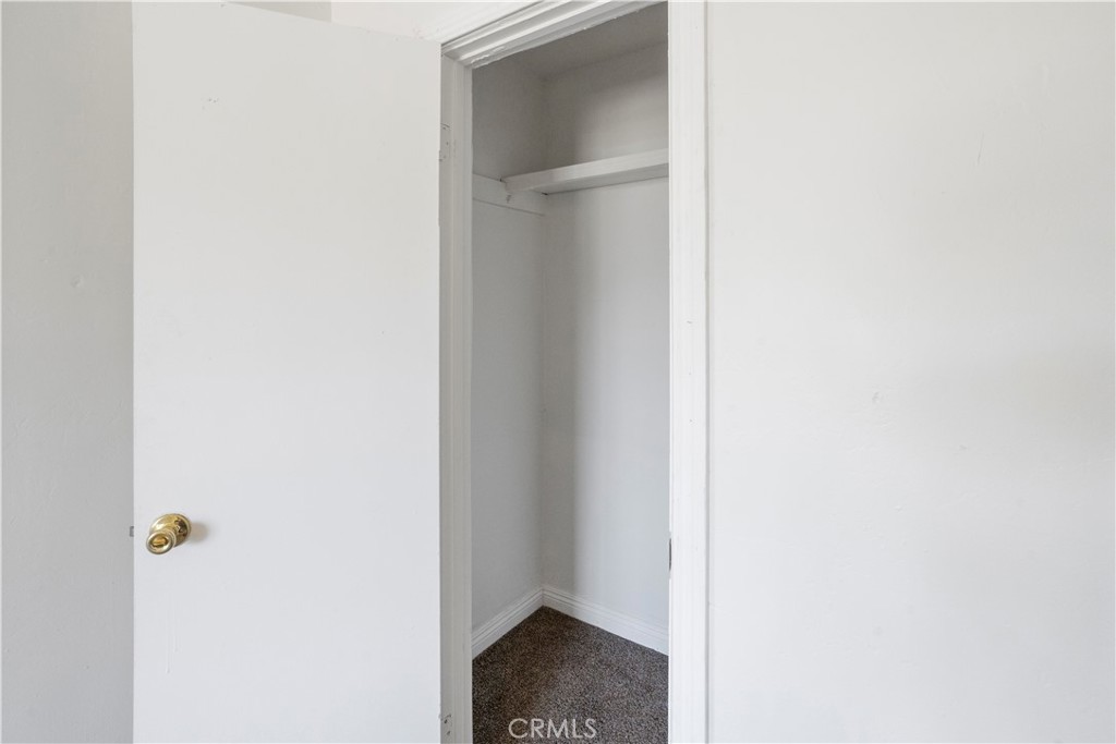 https://media.crmls.org/medias/1310fe12-7305-4a4e-bd20-2b0956aabef3.jpg?preset=X-Large
