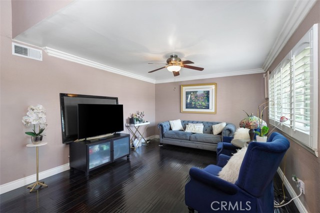 1725 Trinity Loop, Ontario CA: https://media.crmls.org/medias/1312236b-8acd-4653-a06d-199d9c8a89c5.jpg