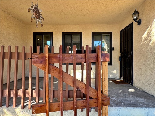 Detail Gallery Image 2 of 50 For 4177 Manhattan Beach Blvd., Lawndale,  CA 90260 - 3 Beds | 3 Baths