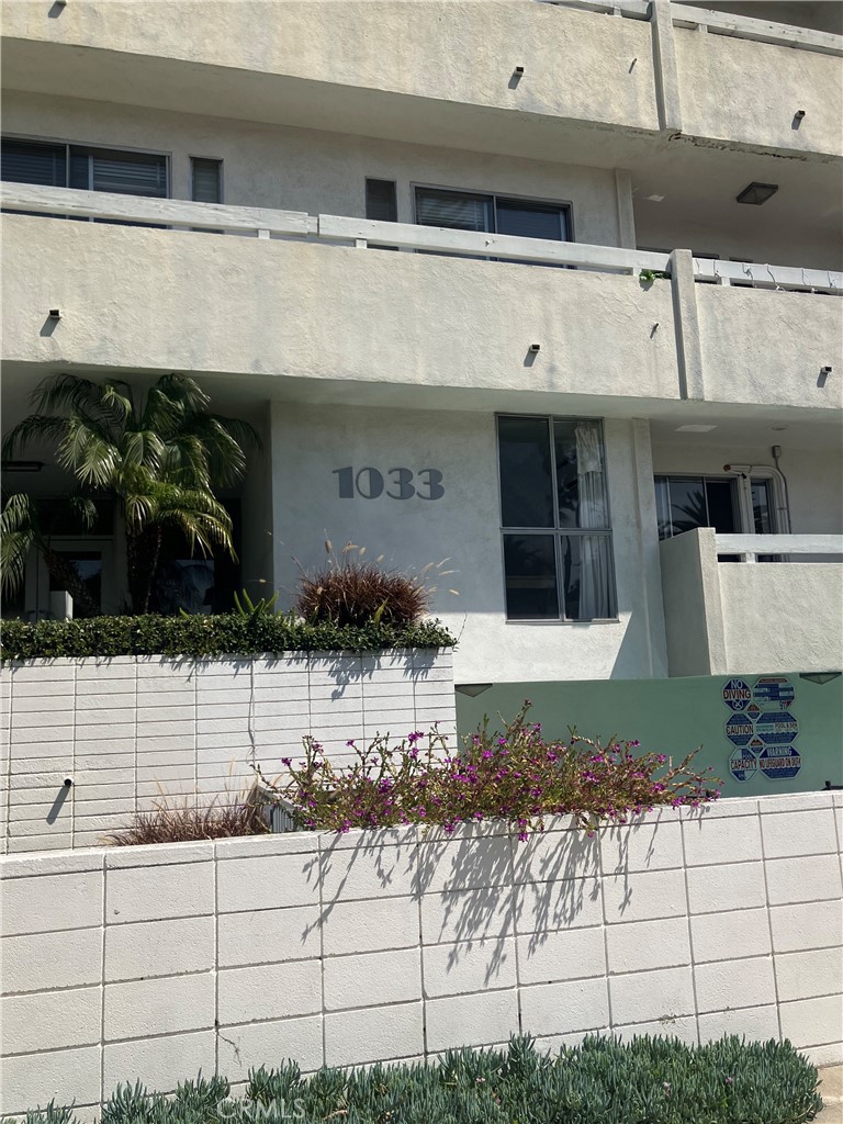 1033 3rd Street #105
