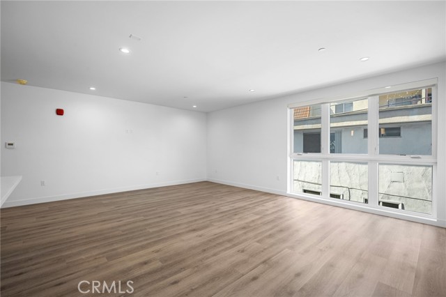 Detail Gallery Image 9 of 19 For 10657 Moorpark St #202,  North Hollywood,  CA 91602 - 1 Beds | 1 Baths