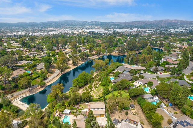 417 W Las Palmas Drive, Fullerton CA: https://media.crmls.org/medias/13145ad5-19c8-4ec0-b780-3bc953427696.jpg