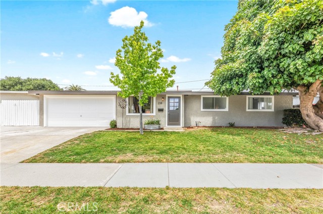 238 Rose Ln, Costa Mesa, CA 92627