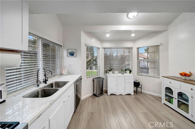 Detail Gallery Image 20 of 57 For 21733 Vintage, Chatsworth,  CA 91311 - 3 Beds | 2/1 Baths