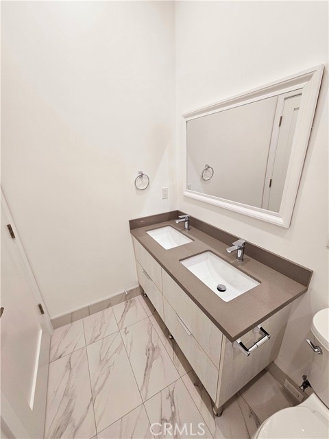 Detail Gallery Image 17 of 25 For 2581 Windsor Ave, Altadena,  CA 91001 - 3 Beds | 3 Baths