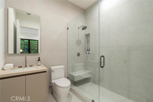 Detail Gallery Image 34 of 39 For 4625 Vesper Ave, Sherman Oaks,  CA 91403 - 5 Beds | 5/2 Baths