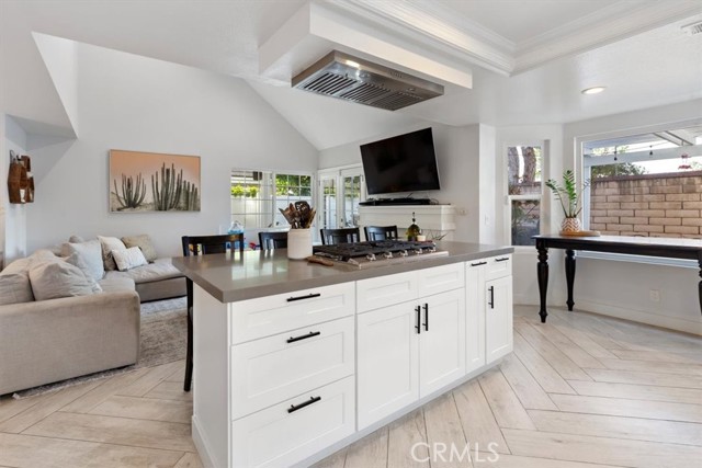 1174 Kingston Street, Costa Mesa CA: https://media.crmls.org/medias/1315405d-29bd-453b-af85-4709e10ef390.jpg