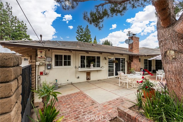 5802 Lakehaven Way, Yorba Linda CA: https://media.crmls.org/medias/13157af8-9267-41fc-8ebd-f764b130bdf5.jpg