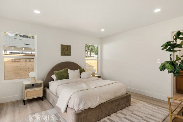 Detail Gallery Image 12 of 39 For 145 E Green St, Claremont,  CA 91711 - 5 Beds | 4 Baths