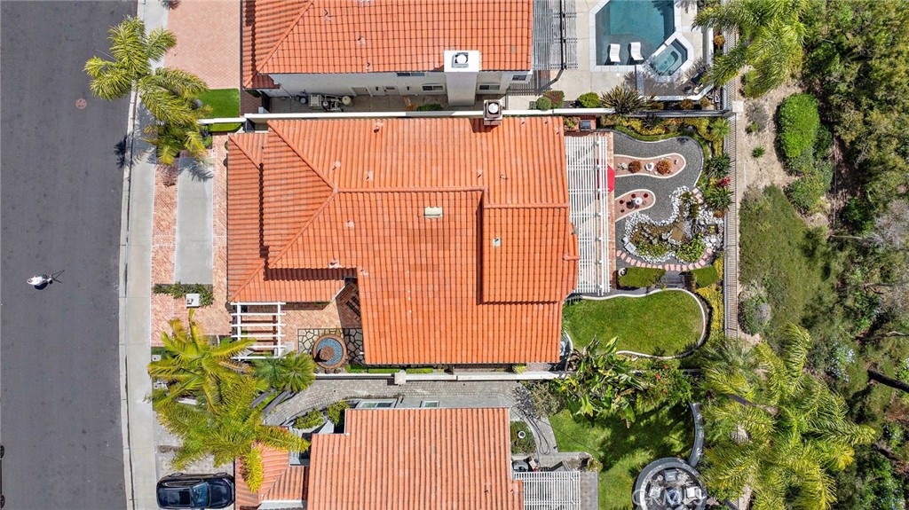 https://media.crmls.org/medias/1316611a-d36b-4580-943c-e75cf182105a.jpg?preset=X-Large