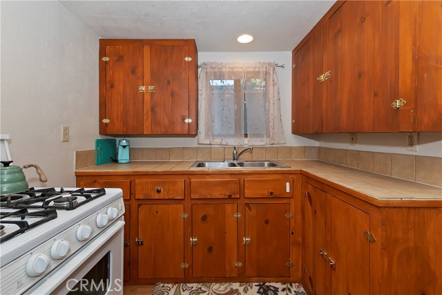 Detail Gallery Image 12 of 29 For 25867 Mile Pine Rd, Twin Peaks,  CA 92391 - 1 Beds | 1 Baths