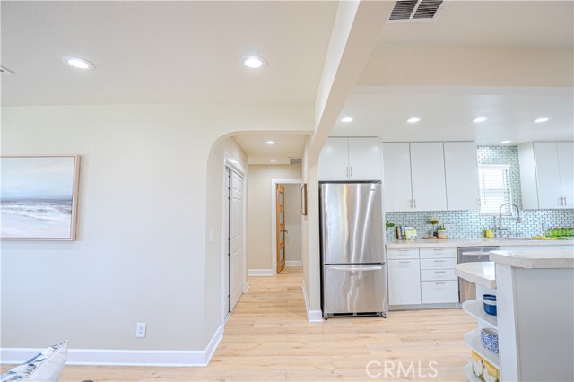 Detail Gallery Image 18 of 38 For 417 E 44th Way, Long Beach,  CA 90807 - 3 Beds | 2 Baths