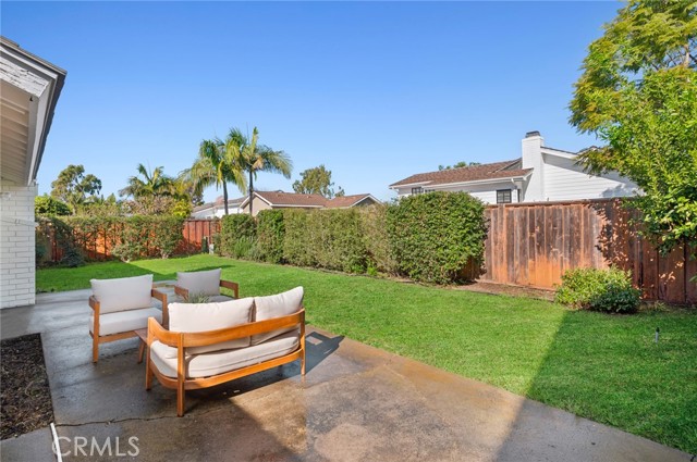 Detail Gallery Image 6 of 26 For 2030 Port Weybridge, Newport Beach,  CA 92660 - 3 Beds | 2 Baths