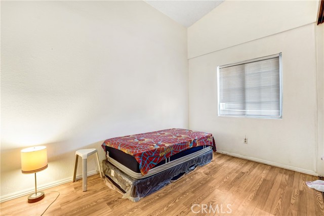 21050 Community Street, Canoga Park CA: https://media.crmls.org/medias/1317e391-f913-4fa7-b612-2ef04fd649f1.jpg