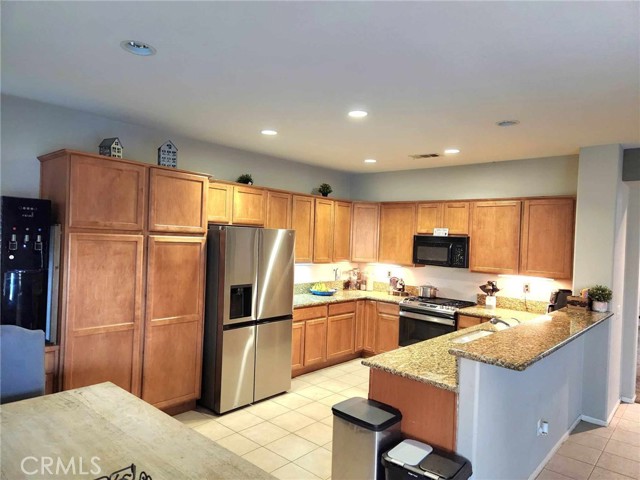 Detail Gallery Image 9 of 75 For 44814 Ruthron St, Lancaster,  CA 93536 - 3 Beds | 2/1 Baths